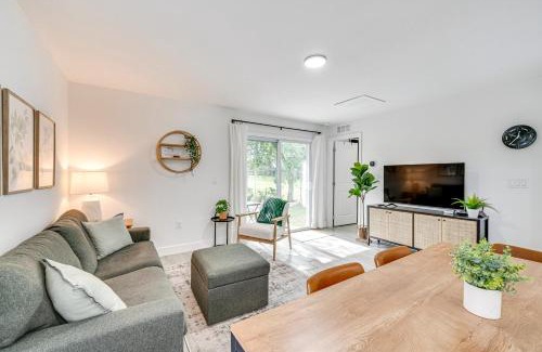 Oakland House | Modern Florida Bungalow 3 Miles to Winter Garden!