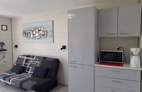 Montgellafrey Apartment | Modern studio for 4, near shops and slopes, Saint-François-Longchamp