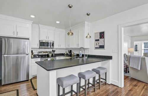 Columbia House | Modern Gem in the Heart of Columbia