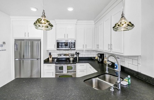 Columbia House | Modern Gem in the Heart of Columbia