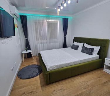 Braila Apartment | Modern & Glam Studio Costi