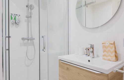 Meudon-la-Foret Apartment | Modern "green Suites" Residence - Meudon/valizy