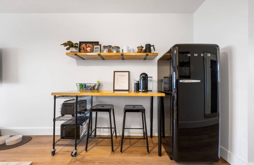 Juneau Apartment | Modern Harbor Stay | Steps to Tours & Eats