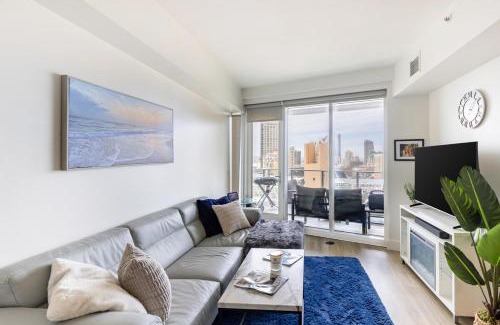 San Diego Apartment | Modern High-Rise Gaslamp, Convention Center, PETCO