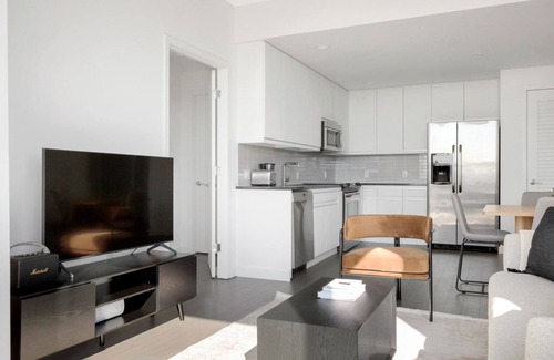 Hoboken Apartment | Modern Hoboken 2BR w/Doorman, Gym & W/D, near shuttle, by Blueground