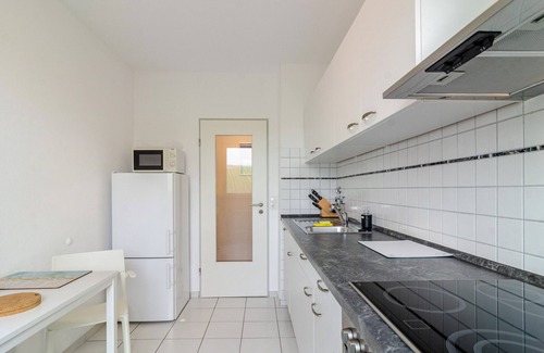 Meersburg Apartment | Modern Holiday Apartment "Alex" with Wi-Fi and Balcony