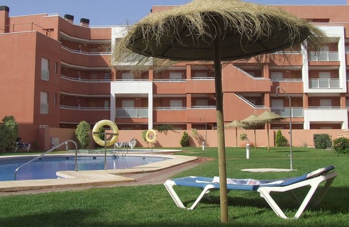 Roquetas de Mar Apartment | Modern Holiday Apartment, Pool View, Large Terrace, near Beach, wifi