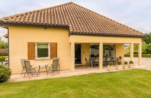 Saint-Nexans House | Modern holiday home with swimming pool