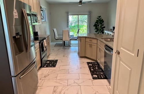 Highland Lake Estates House | Modern Home 5 Minutes to Lake with Pool, Parks, Games and Pet Friendly