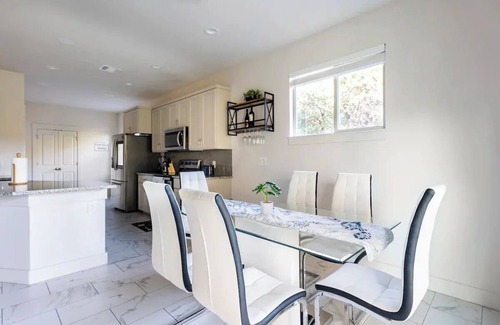 Highland Lake Estates House | Modern Home 5 Minutes to Lake with Pool, Parks, Games and Pet Friendly