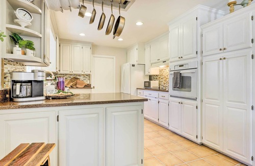 Petaluma House | Modern Home in Napa Area w/Hot Tub & Game Room!