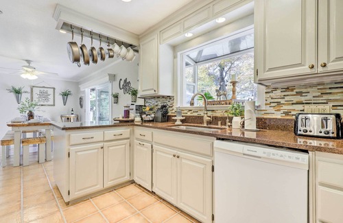 Petaluma House | Modern Home in Napa Area w/Hot Tub & Game Room!