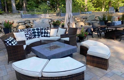 Hampton House | Modern Home-nr Beach/HotTub/Lg Stylish Patio