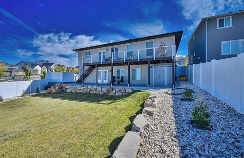 Bluffdale House | Modern Home with Beautiful Views!