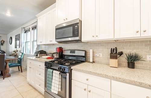 Manor House | Modern home with huge living area, great for family and group vacations