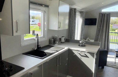 East Drayton Ski Chalet | Modern homely Chalet in Tuxford