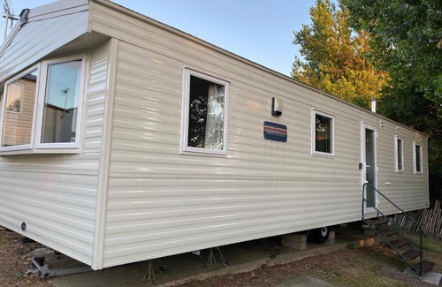 St Leonards-On-Sea Apartment | Modern & Homley 3BR Caravan