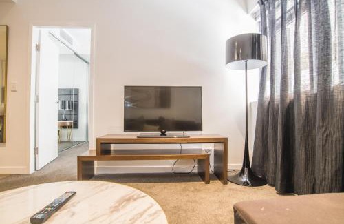 Chatswood CBD Apartment | Modern Hotel Apartment Perfect location 1bed 1 bath apartment at Chatswood