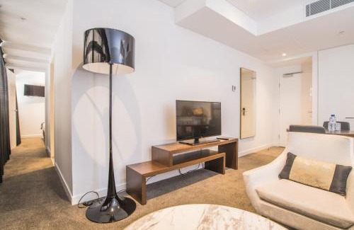 Chatswood CBD Apartment | Modern Hotel Apartment Perfect location 1bed 1 bath apartment at Chatswood