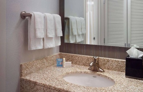 Hapeville Hotel | Modern Hotel with Easy Access to City, Zoo Atlanta & Georgia Aquarium