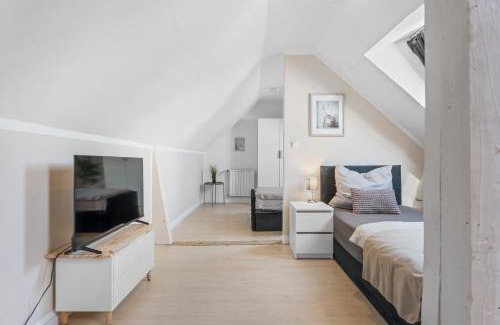 Tuddern Apartment | Modern House "Brick Lane" with Terrace and Wintergarden - LOFTIGO