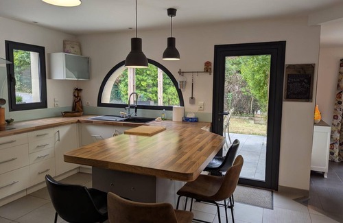 Soyaux Cottage | Modern house in Soyaux with private pool and parking