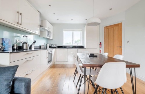 St. Agnes House | Modern House in St Agnes, Parking & Garden