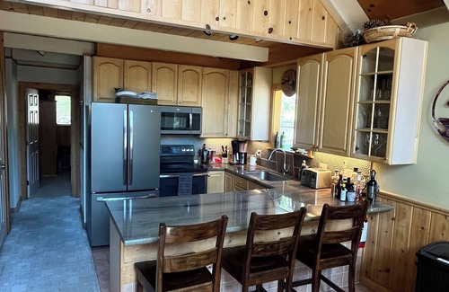 Dollar Point House | Modern House Ski Lease or short term, New Hot Tub&Gas Insert, by Nordic Center