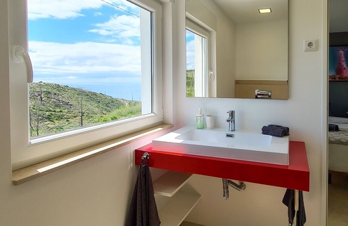 Vale Furado House | Modern house with ocean view, pool and 5 walk min from de beach