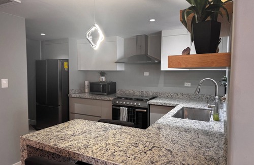 Hermosillo House | Modern House w/Wifi/alberca, Airport & Consulate in Hermosillo