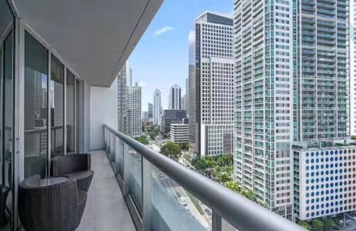 Downtown Miami Apartment | Modern Icon Brickell Condo by Palermo Home Miami