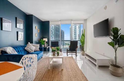 Downtown Miami Apartment | Modern Icon Brickell Condo by Palermo Home Miami