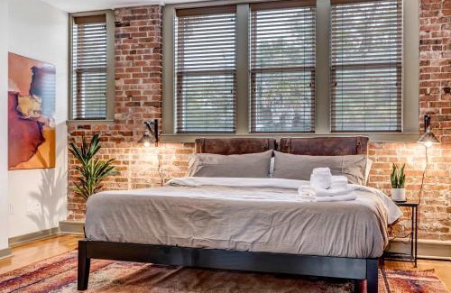 Springfield Apartment | Modern Industrial Townhouses