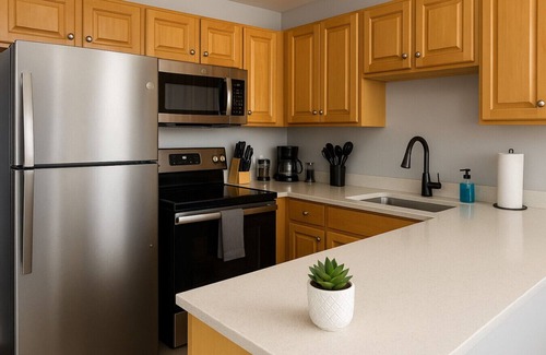Downtown Cleveland Apartment | Modern King Loft Playhouse Sq & CSU