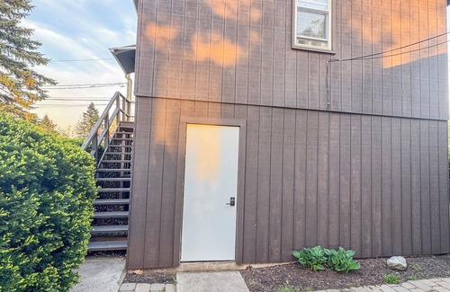 Town of Owasco House | Modern Lake Front home with 75' of Flat Lake Frontage