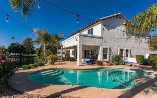 Ocotillo House | Modern Lakefront Paradise