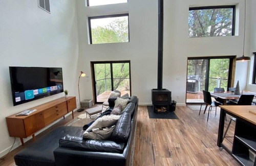 Tamarack Resort Cabin | Modern Lakeside Donnelly Cabin with Hot Tub