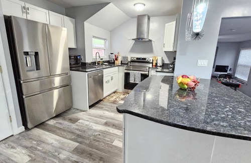 Bethlehem House | Modern Lakeview Escape in Hickory - Pet friendly