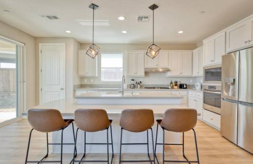 Fairfield House | Modern Large Home in Wine Country