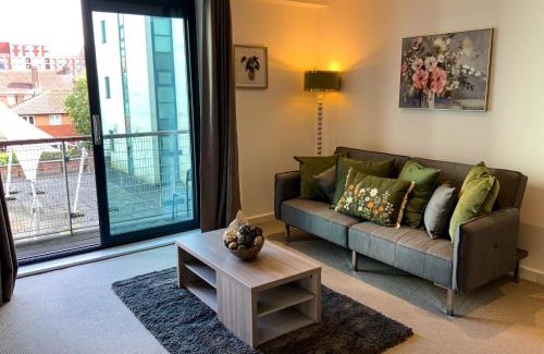 Baltic Triangle Apartment | Modern Liverpool City Centre Apt