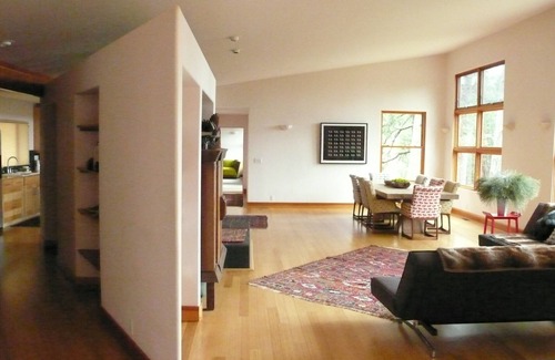 Nevada City House | Modern lives in historical setting