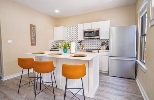 Nevada Street Cottage | Modern Living 3br/2ba Close to Amazing Downtown