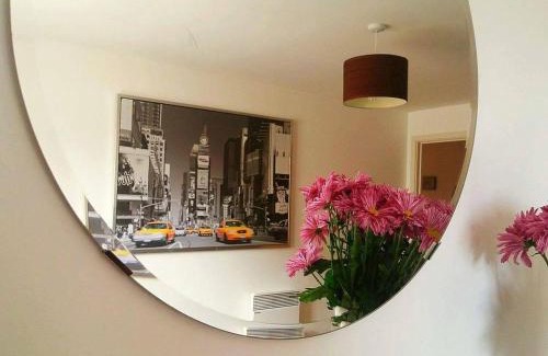 Bow House | Modern lovely bedroom close to stations in East London, zone 2