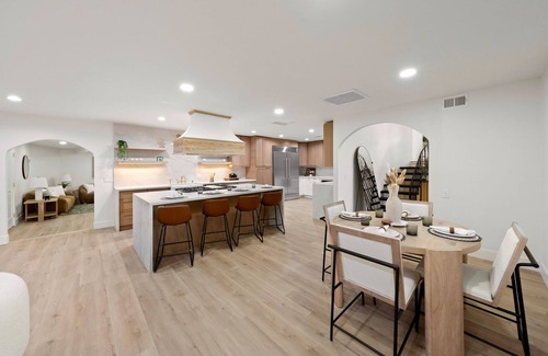 Mount Helix House | Modern Lux 4-bedroom house in amazing Mt Helix with AC, WiFi, fitness machines