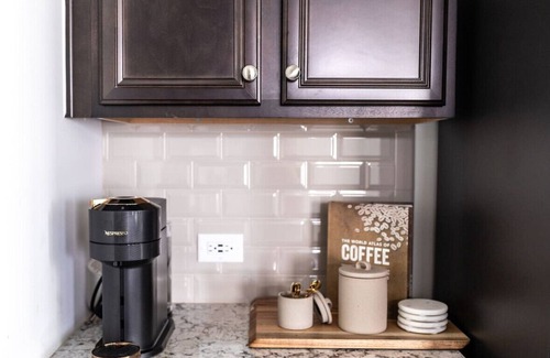 Cary Apartment | Modern Luxe Oasis | 5* Location, Pool, Gym, Pets OK