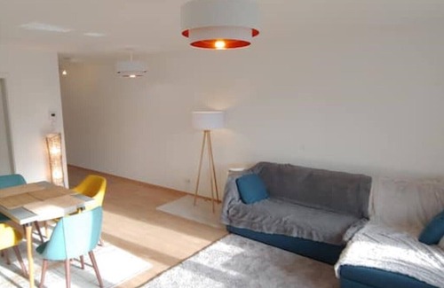 Alt-Kurenz Apartment | Modern, luxurious new-build apartment in a central location