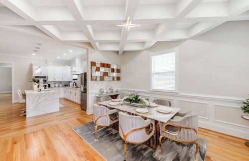 Shannon Park House | Modern Luxury Home near NoDa 5BR, 5BA, Sleeps 10