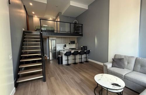 Central Condo | Modern Luxury Loft in Central Downtown Vancouver