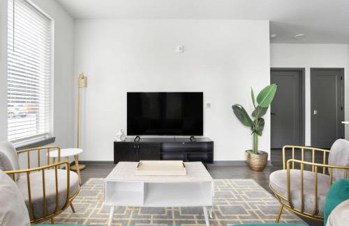 Indianapolis Apartment | Modern Luxury Near Broad Ripple