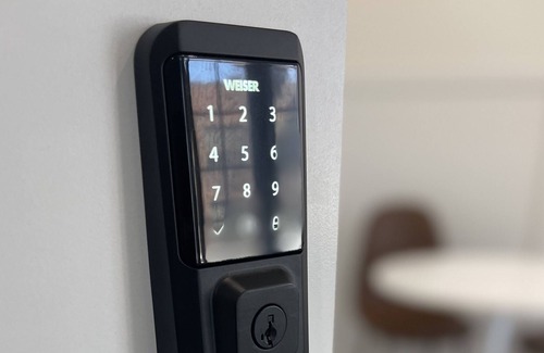 Lloydminster Condo | Modern Luxury Suite in Downtown Lloydminster. 2 min from Golf Course!